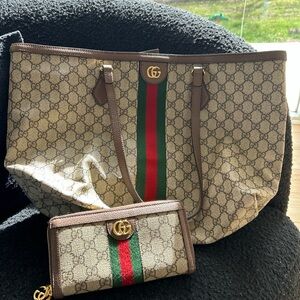 Gucci Ophidia GG Medium tote with Ophidia GG zip around wallet. LIKE NEW!